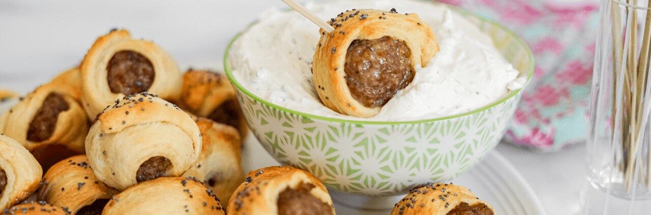 Bratwurst Bites with Sauerkraut Dip Bratwurst Bites with Sauerkraut Dip